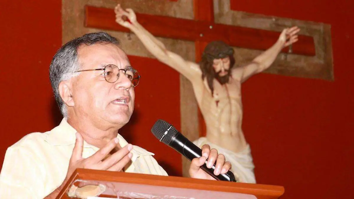 jesus mendoza sacerdote